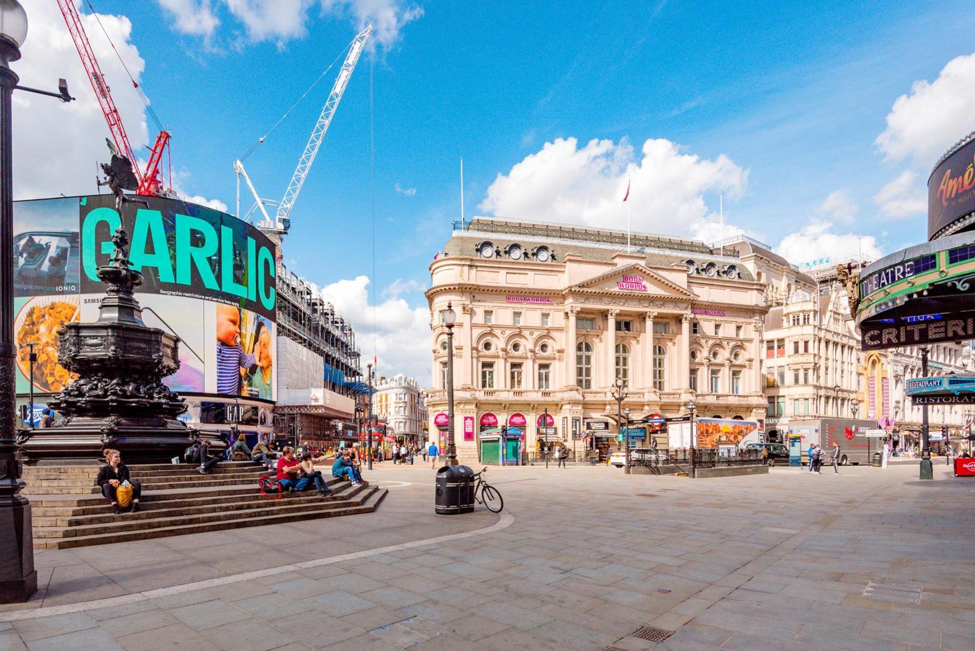 Welcome London Piccadilly Circus 외부 사진