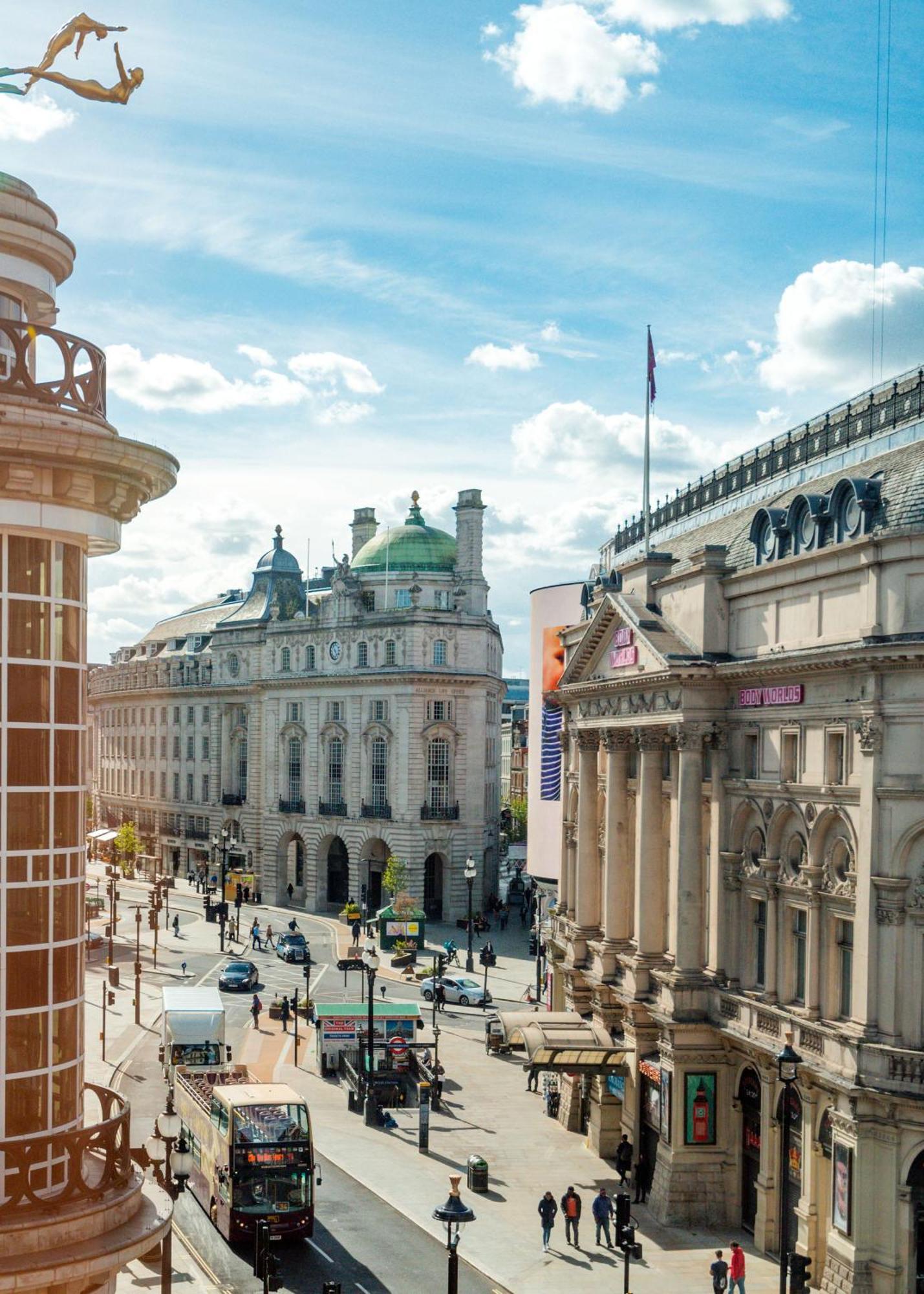 Welcome London Piccadilly Circus 외부 사진